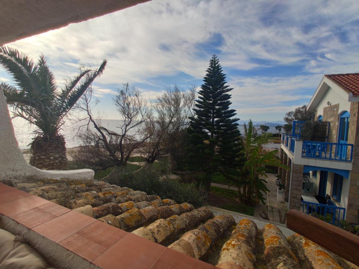 In Front Of The Beach - La Terrazza Sul Mare Flumini di Quartu Ngoại thất bức ảnh
