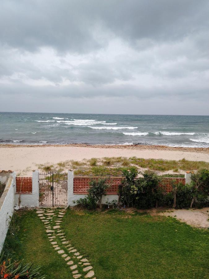 In Front Of The Beach - La Terrazza Sul Mare Flumini di Quartu Ngoại thất bức ảnh